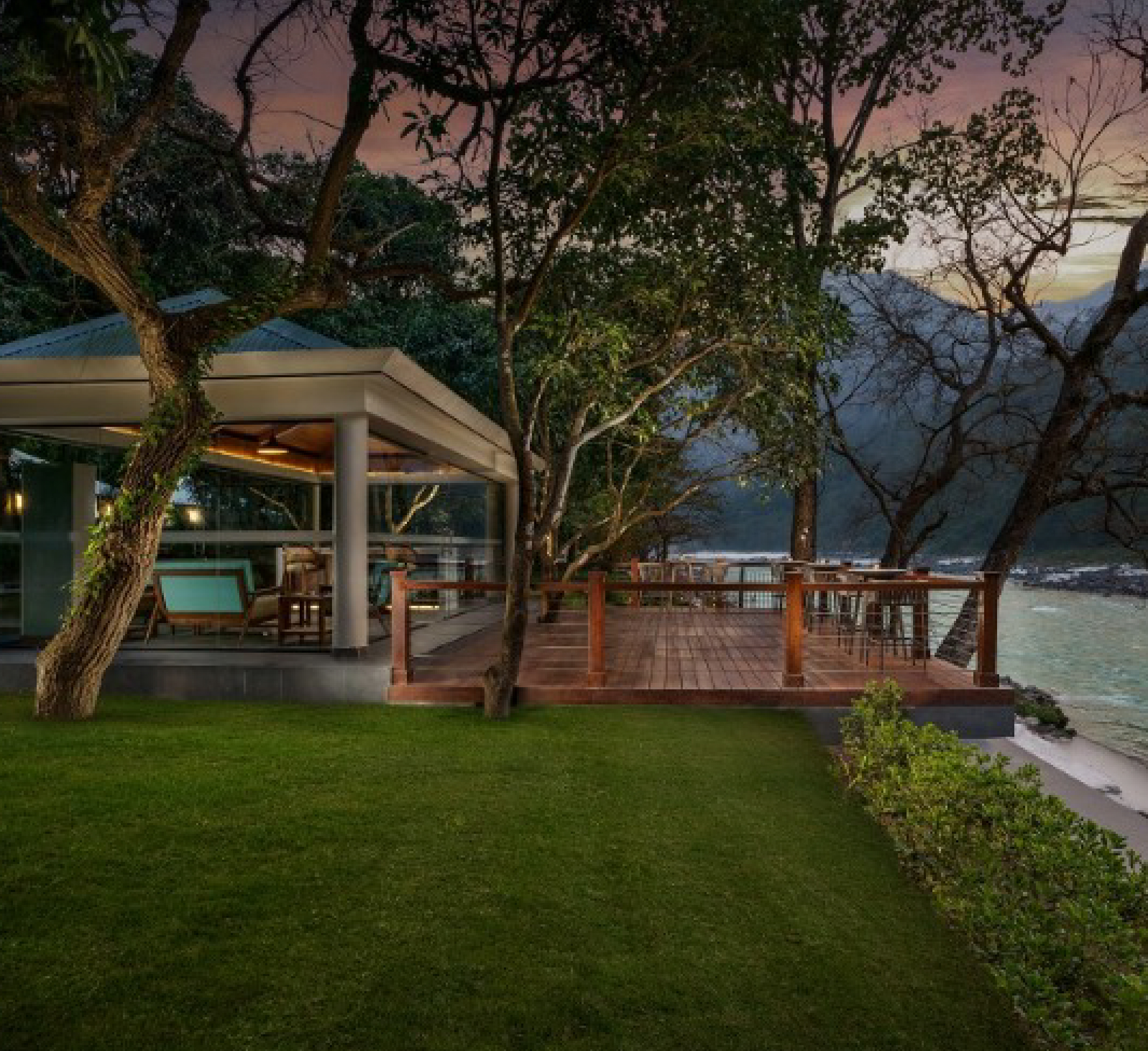 Anand Kashi By The Ganges – Taj SeleQtions