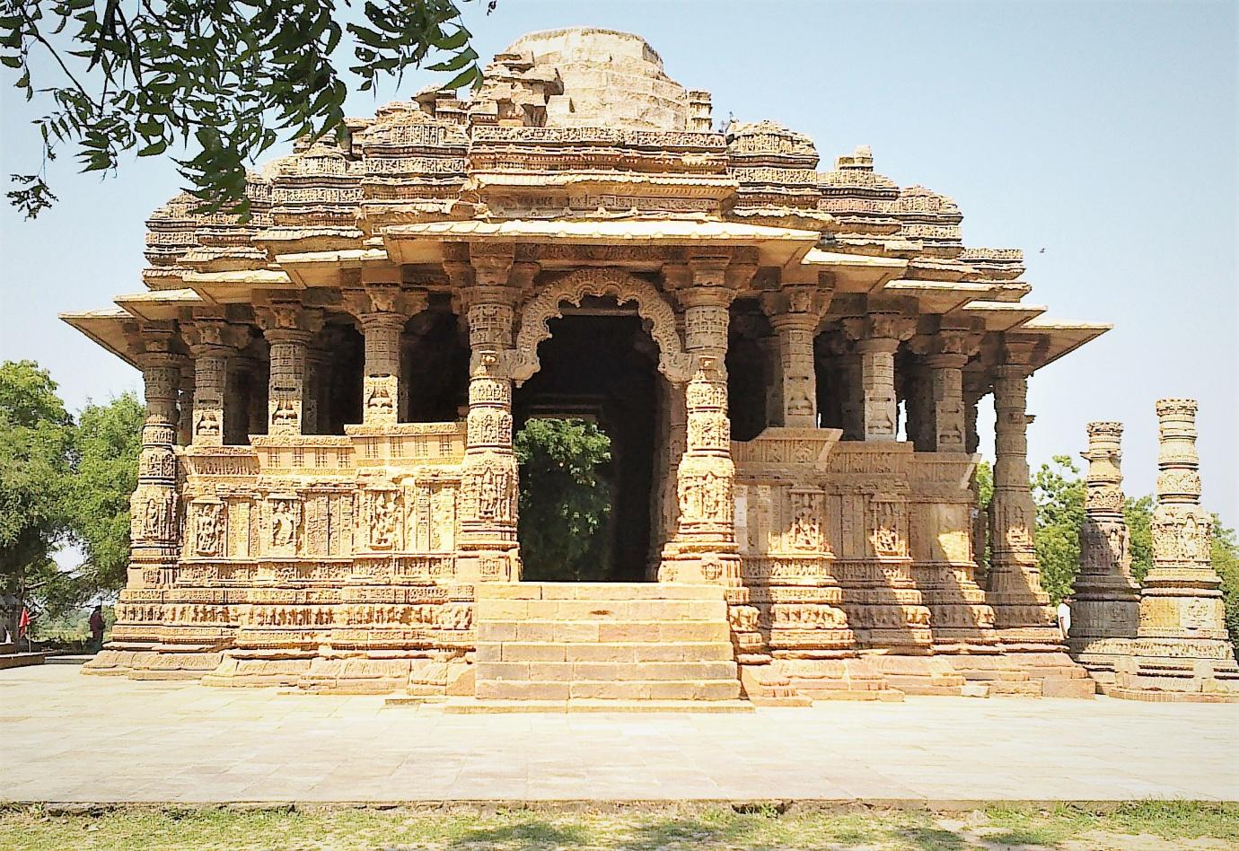 Mandapas