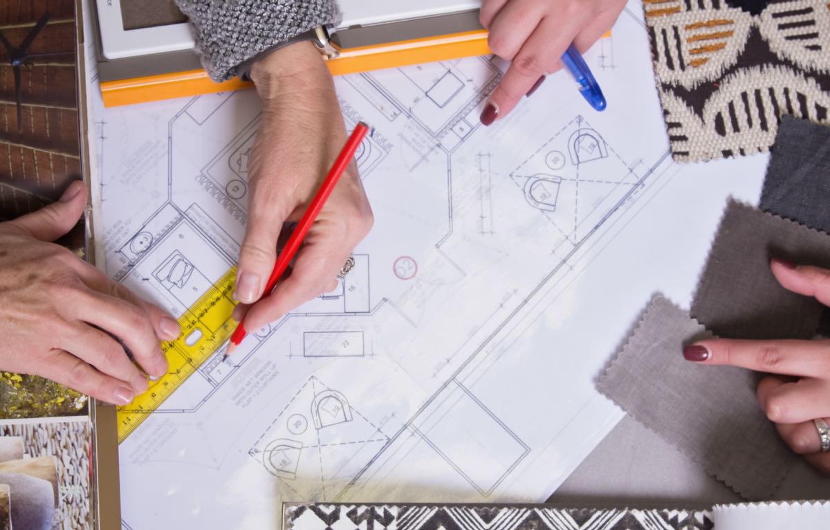 when-to-hire-an-interior-architect-vs-interior-designer-morophogenesis-blog